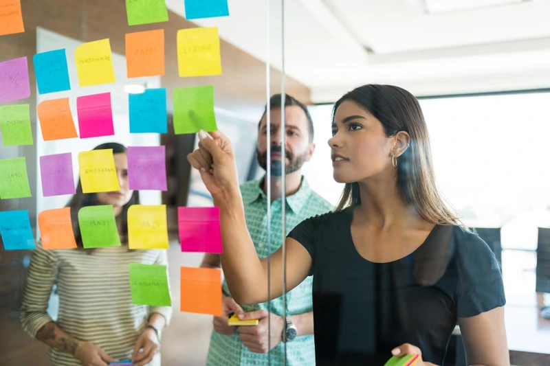 Promote Autonomy and Empowerment - Promover la autonomía y el empoderamiento