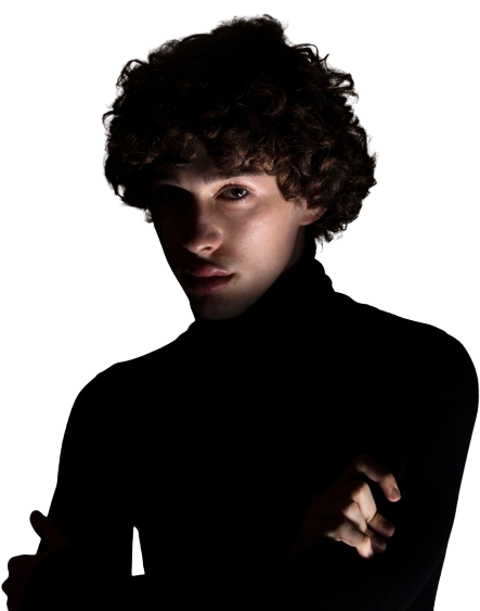 factor oscuro joven hombre